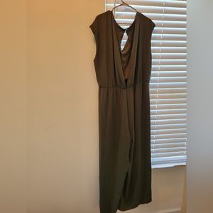 She+and sky 2xl olive green jumper . Brand new .